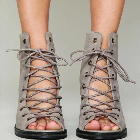 JEFFREY CAMPBELL x FREE PEOPLE Minimal Lace-Up Heels - Picture 3 of 11